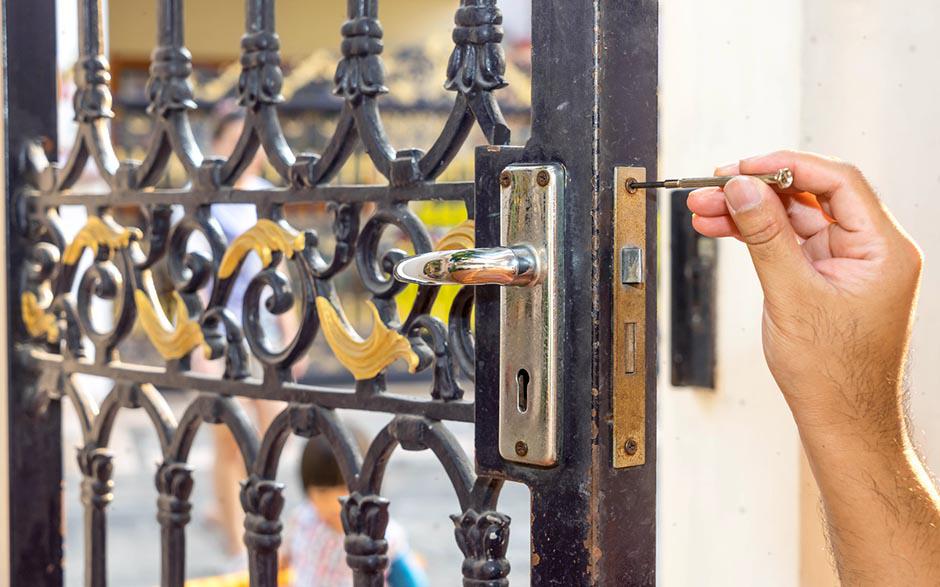 ouverture serrure sans clé Courcouronnes