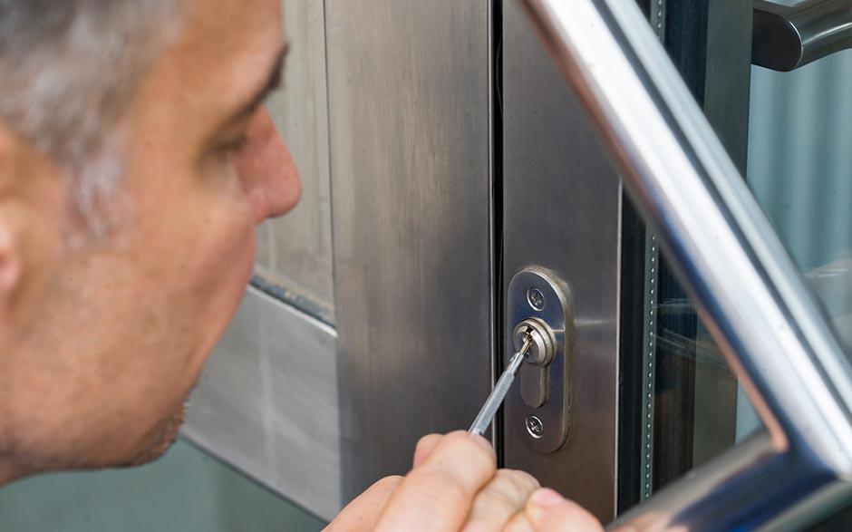 changer une serrure Évry